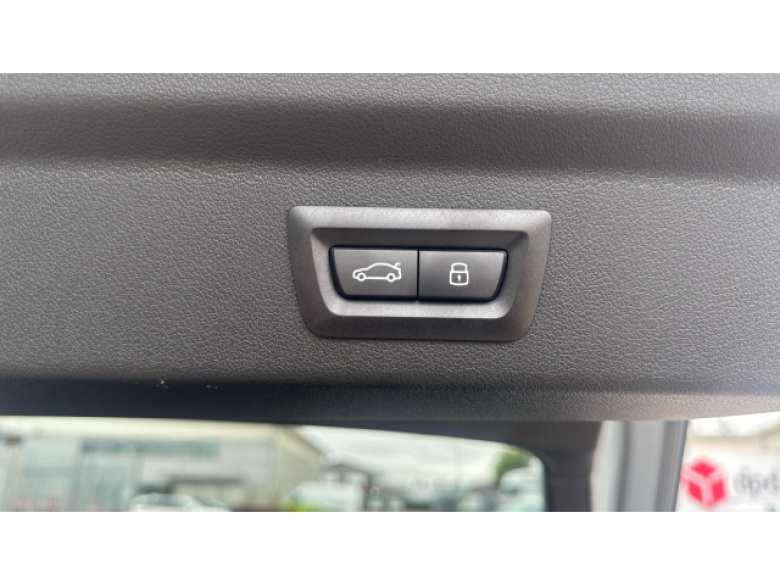 BMW iX2 150kW eDrive20 Shadow Edition 65kWh 5dr Auto Electric Hatchback